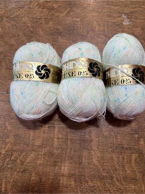 Lux Phildar Luxe 025 White Speckled Baby Pastel Yarn 3 Skeins